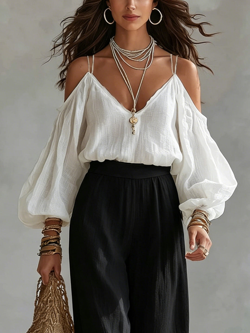 Nicoletta | Completo con top bianco a spalle scoperte e pantaloni neri a palazzo
