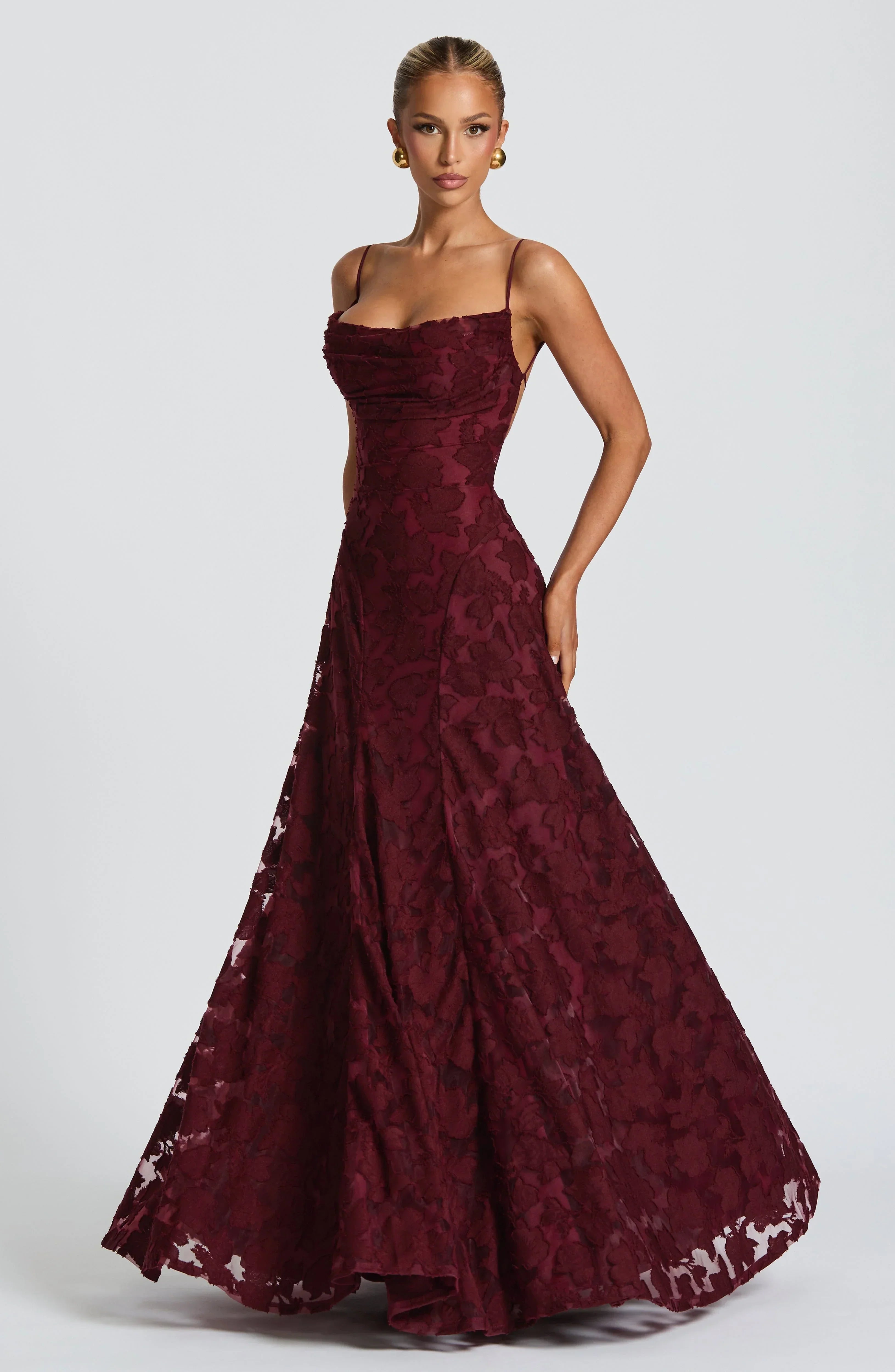 Rubí | Vestido largo elegante de encaje floral